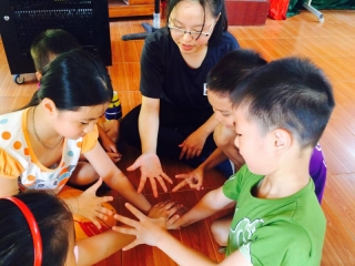 Volunteer with international students from Taiwan in 2016
