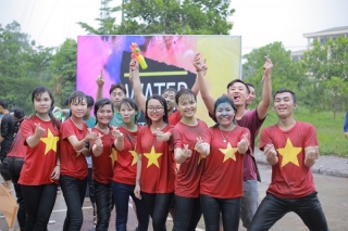 Bunpymay and Water festival - Multi-color festivals for Laos students